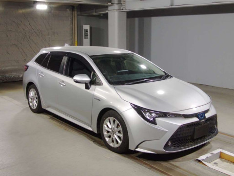 2020 Toyota Corolla Touring Wagon ZWE211W[2]