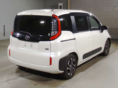 2022 Toyota Sienta MXPL10G[1]