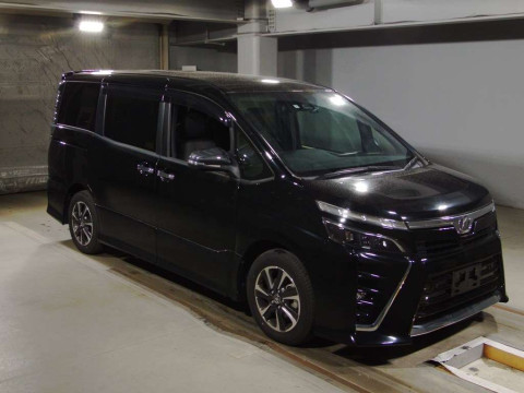 2019 Toyota Voxy ZRR80W[2]