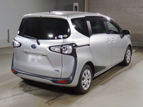 2016 Toyota Sienta NHP170G[1]