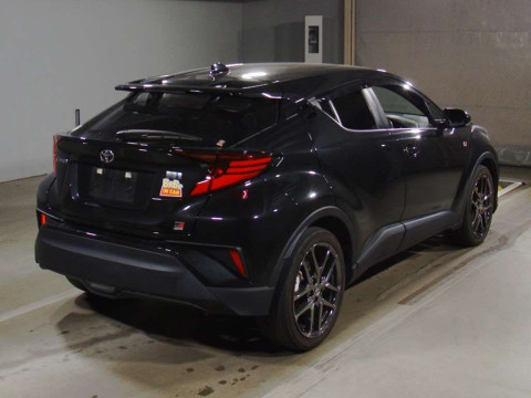 2022 Toyota C-HR ZYX11[1]