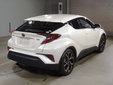 2018 Toyota C-HR ZYX10[1]