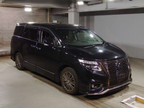 2020 Nissan Elgrand TE52[2]