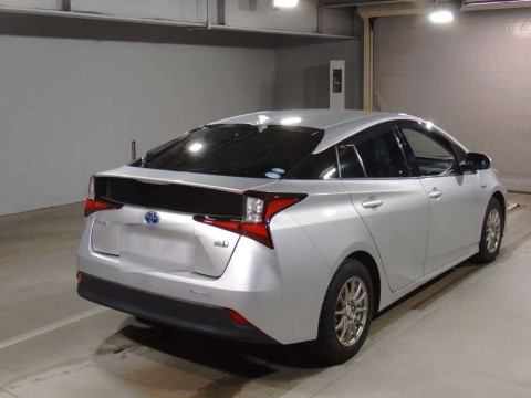 2019 Toyota Prius ZVW51[1]