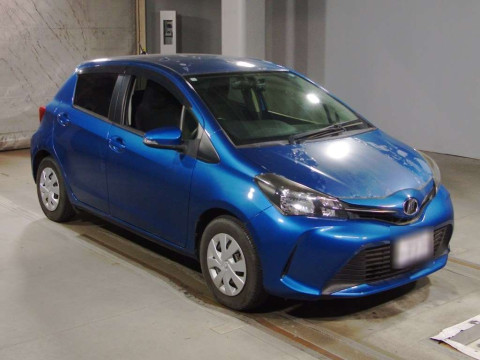 2014 Toyota Vitz NSP130[2]