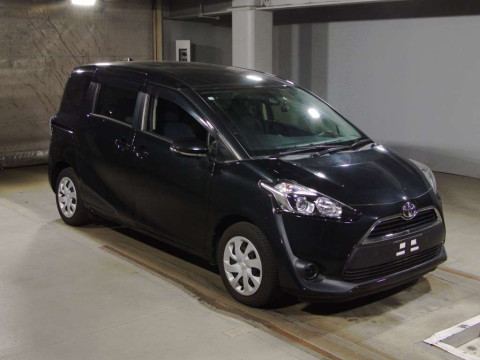 2016 Toyota Sienta NSP170G[2]