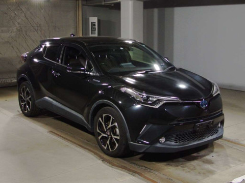 2018 Toyota C-HR ZYX10[2]