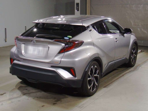 2017 Toyota C-HR NGX50[1]