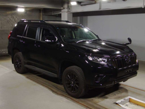 2021 Toyota Land Cruiser Prado TRJ150W[2]