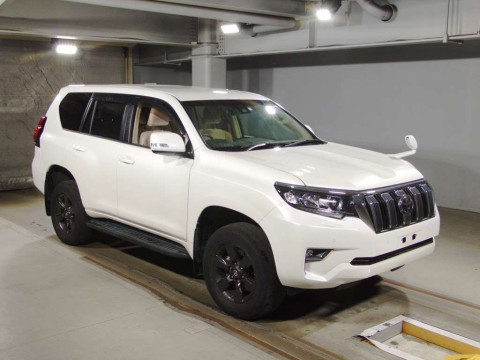 2020 Toyota Land Cruiser Prado TRJ150W[2]