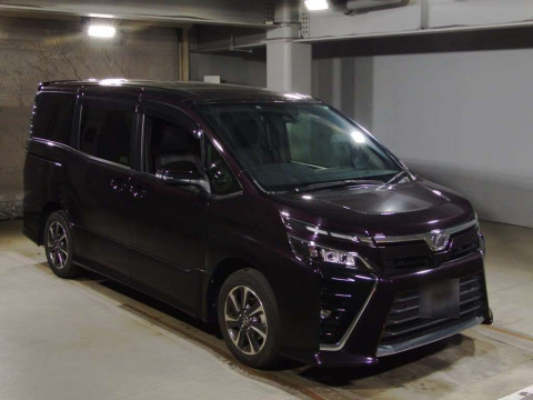 2020 Toyota Voxy ZRR80W[2]