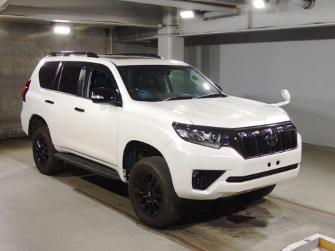 2020 Toyota Land Cruiser Prado TRJ150W[2]