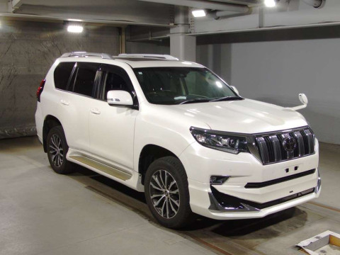 2020 Toyota Land Cruiser Prado TRJ150W[2]