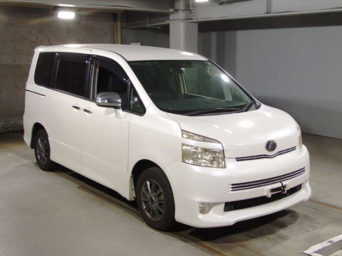 2010 Toyota Voxy ZRR70W[2]