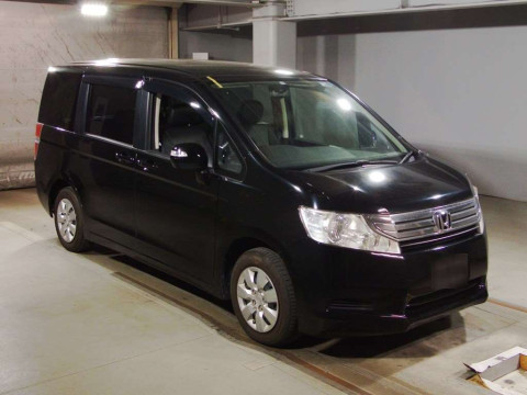 2011 Honda Step WGN RK1[2]