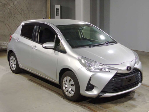 2017 Toyota Vitz KSP130[2]