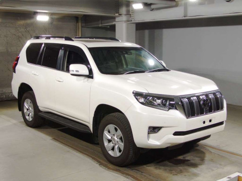 2022 Toyota Land Cruiser Prado TRJ150W[2]