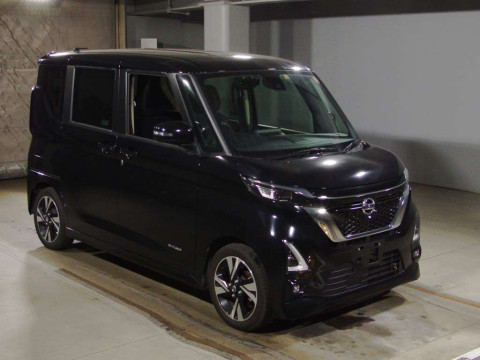 2022 Nissan Roox B44A[2]