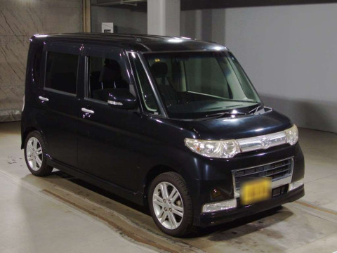 2010 Daihatsu Tanto Custom L375S[2]