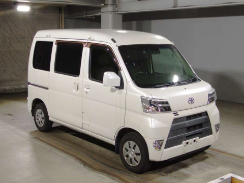 2018 Toyota Pixis Van S321M[2]