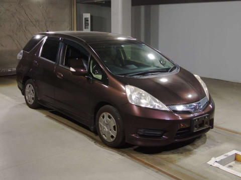 2012 Honda Fit Shuttle Hybrid GP2[2]