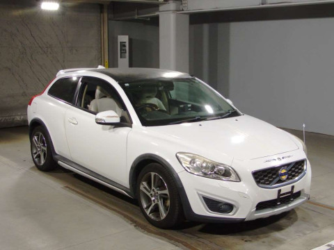 2013 Volvo C30 MB4204S[2]