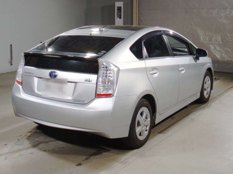 2010 Toyota Prius ZVW30[1]