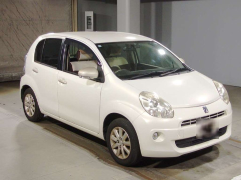 2011 Toyota Passo NGC30[2]