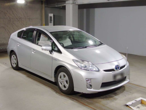 2010 Toyota Prius ZVW30[2]