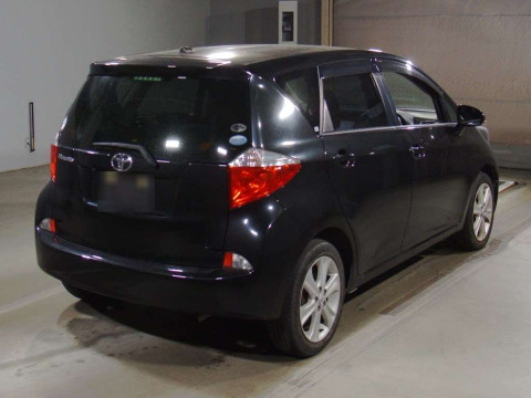 2011 Toyota Ractis NSP120[1]