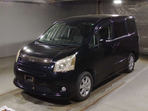 2007 Toyota Noah ZRR70W[0]