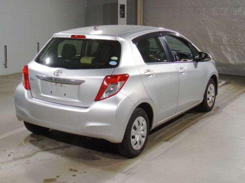 2013 Toyota Vitz KSP130[1]