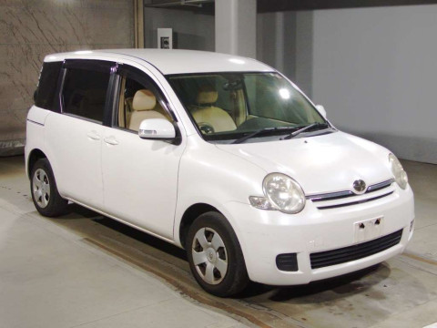 2008 Toyota Sienta NCP81G[2]