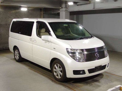 2004 Nissan Elgrand E51[2]