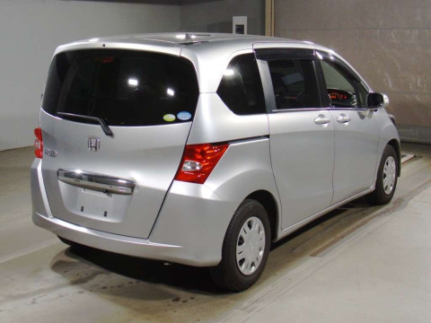 2010 Honda Freed GB3[1]