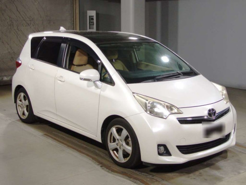 2011 Toyota Ractis NCP120[2]