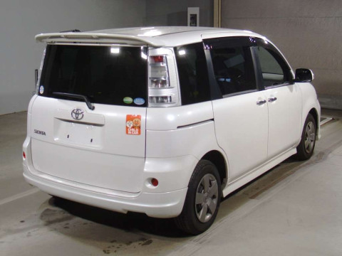 2012 Toyota Sienta NCP81G[1]