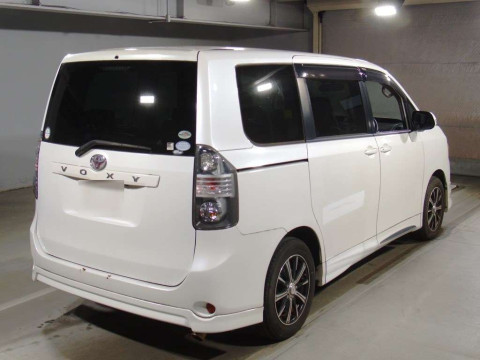 2009 Toyota Voxy ZRR70G[1]