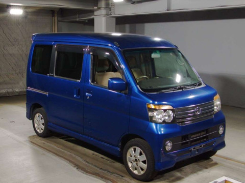 2012 Daihatsu Atrai Wagon S321G[2]