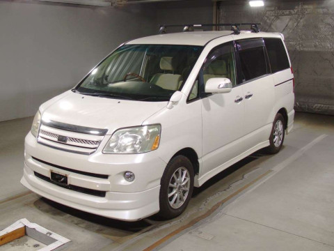 2007 Toyota Noah AZR60G[0]