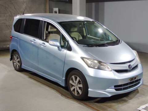 2008 Honda Freed GB3[2]