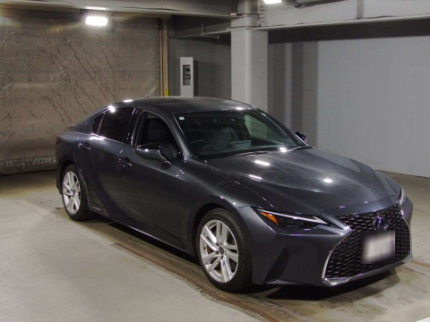 2021 Lexus IS AVE30[2]