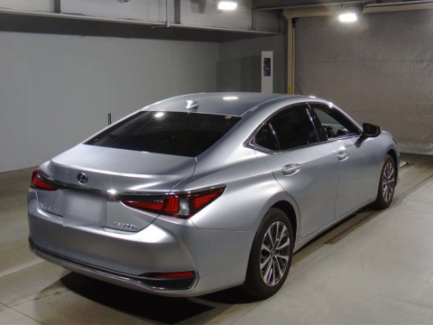 2021 Lexus ES AXZH11[1]