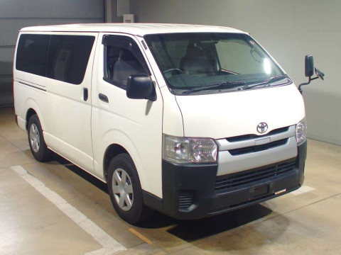 2019 Toyota Regiusace Van TRH200V[2]