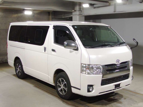 2014 Toyota Regiusace Van TRH200V[2]