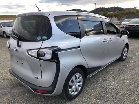 2015 Toyota Sienta NHP170G[1]