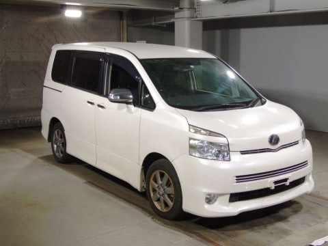 2010 Toyota Voxy ZRR70W[2]