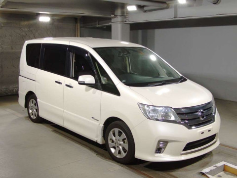 2013 Nissan Serena HFC26[2]