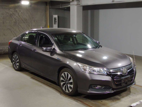 2013 Honda Accord Hybrid CR6[2]