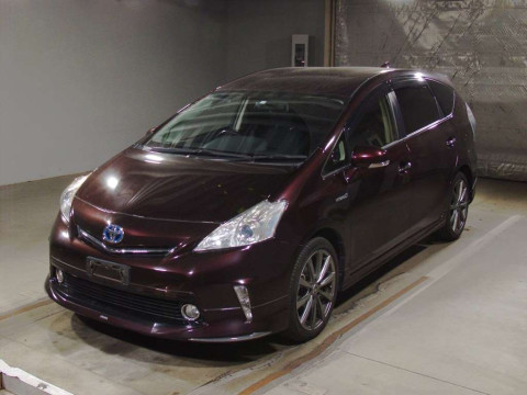 2014 Toyota Prius alpha ZVW40W[0]